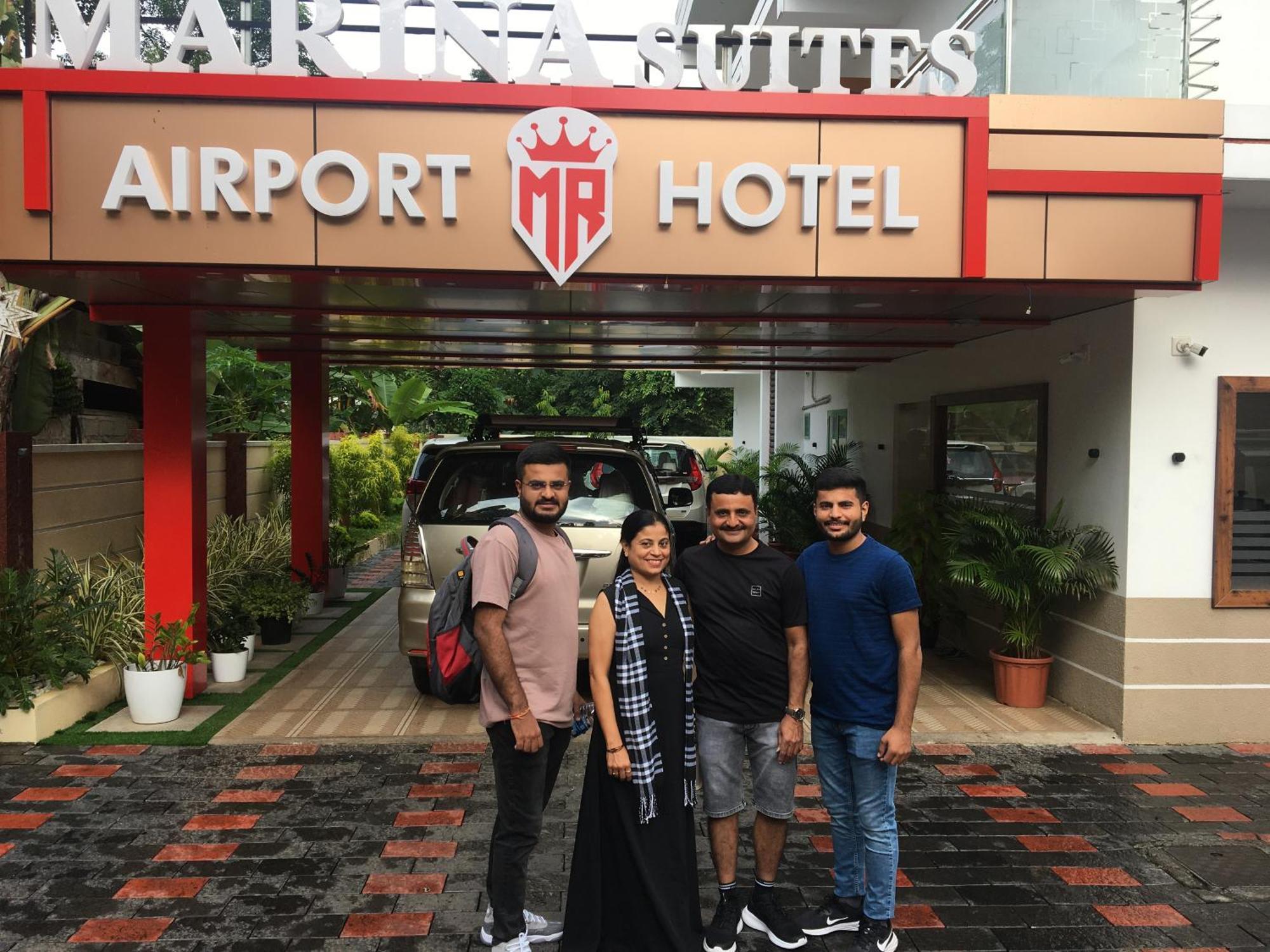 Marina Suites Airport Hotel Kochi Buitenkant foto