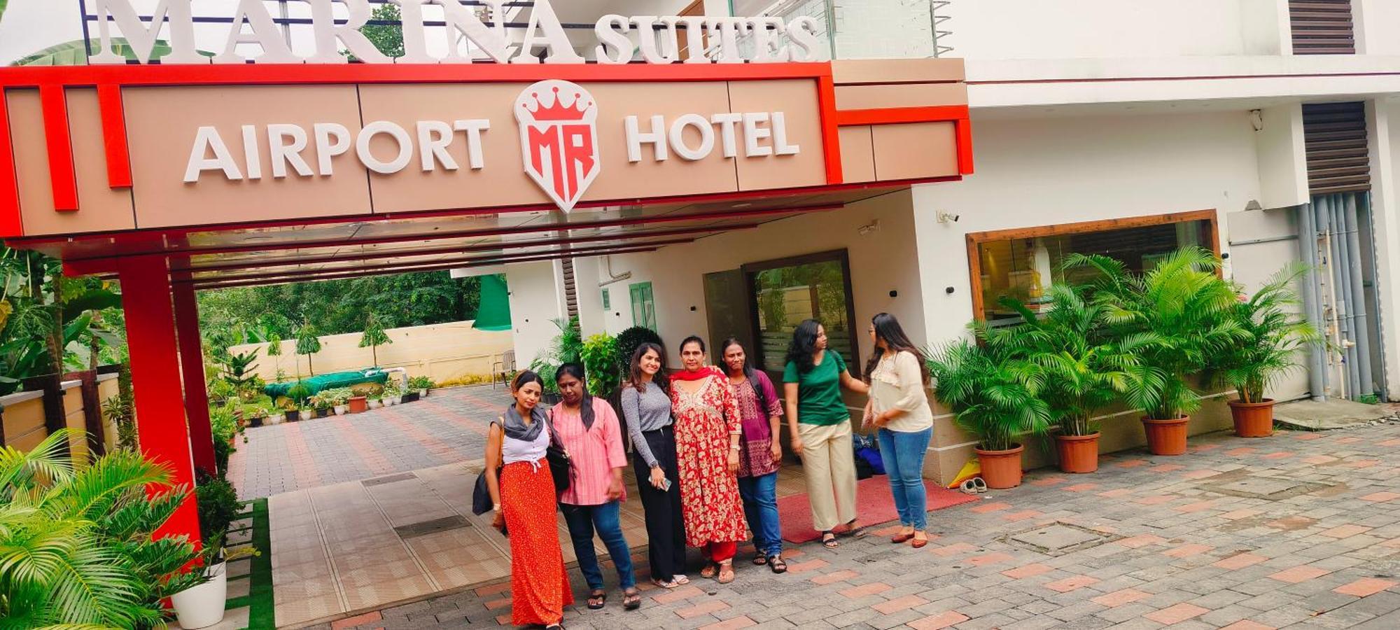 Marina Suites Airport Hotel Kochi Buitenkant foto