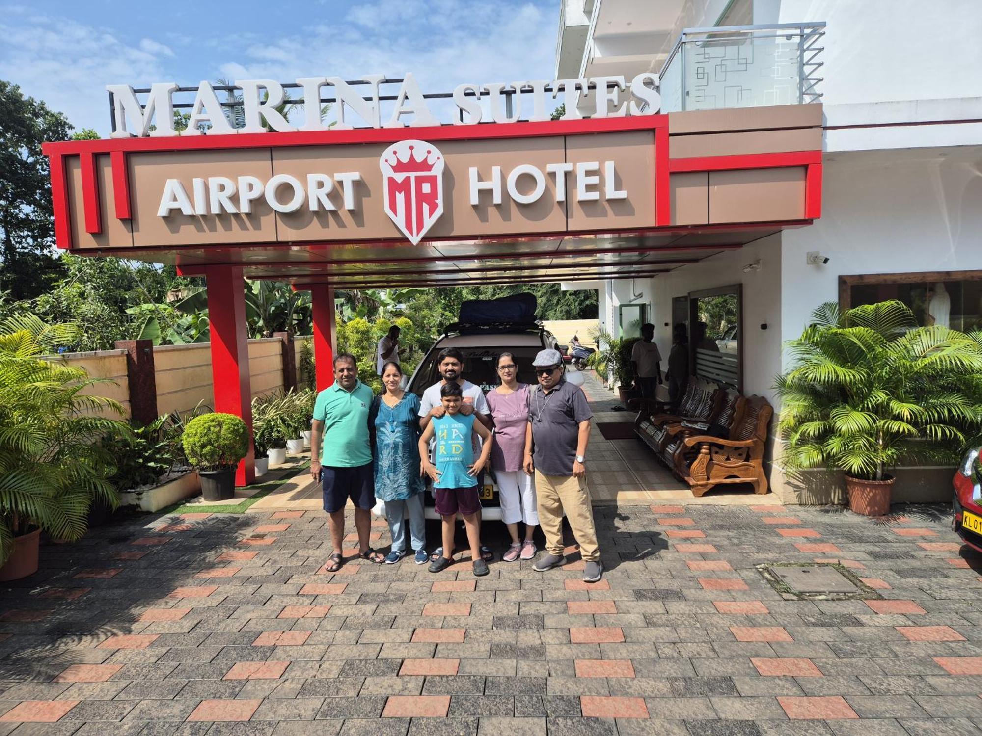 Marina Suites Airport Hotel Kochi Buitenkant foto