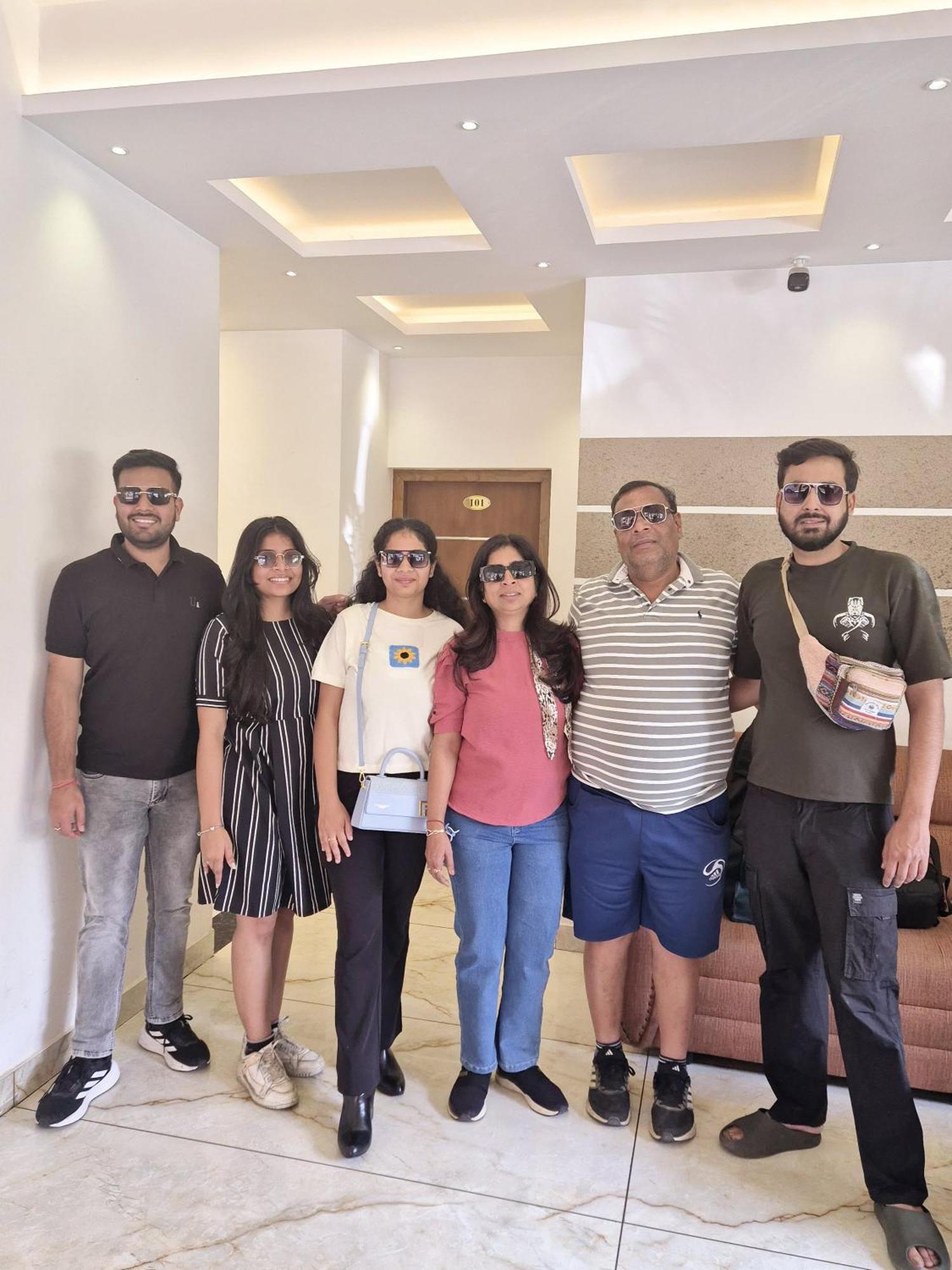 Marina Suites Airport Hotel Kochi Buitenkant foto